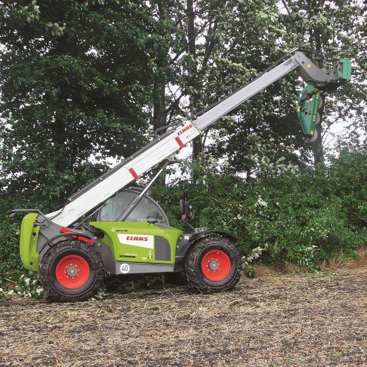 CLAAS Scorpion 9040